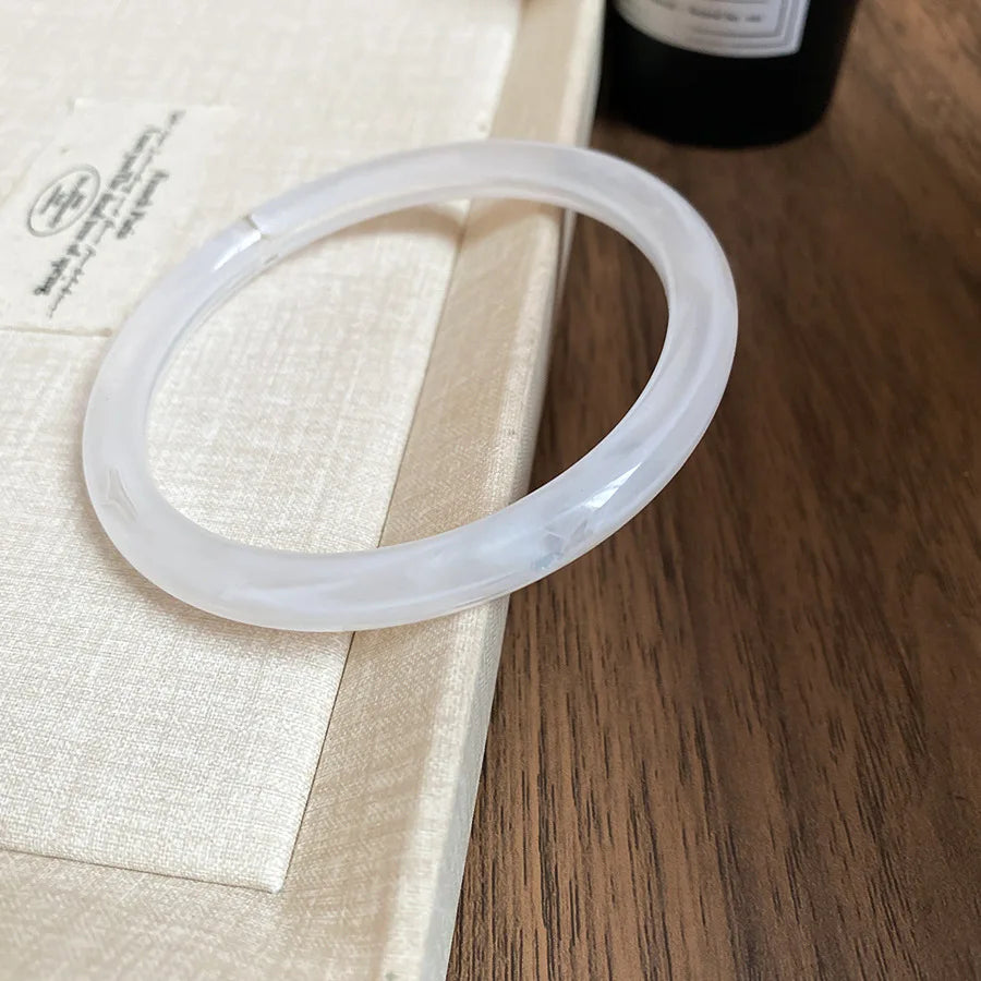 Geometrisches Armband – Stilvolles Manschettenarmband für Damen