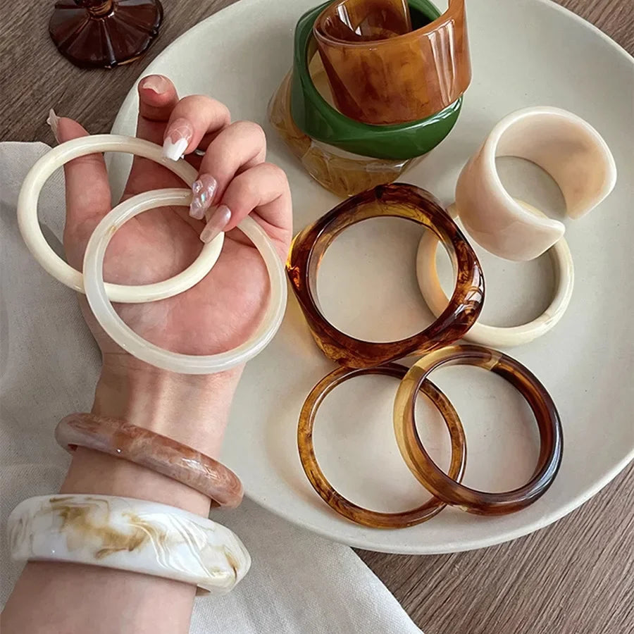 Geometrisches Armband – Stilvolles Manschettenarmband für Damen
